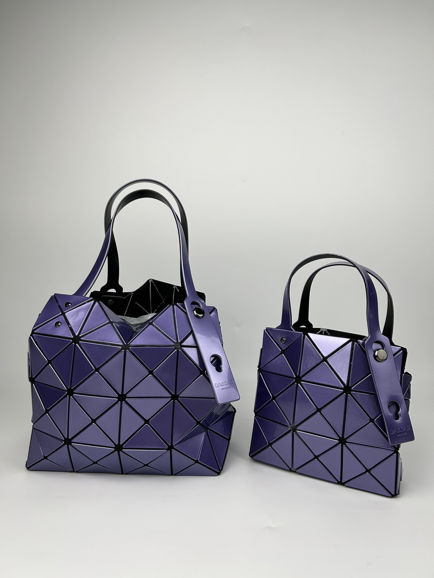 Issey Miyake 全新的三宅一生 CARAT系列