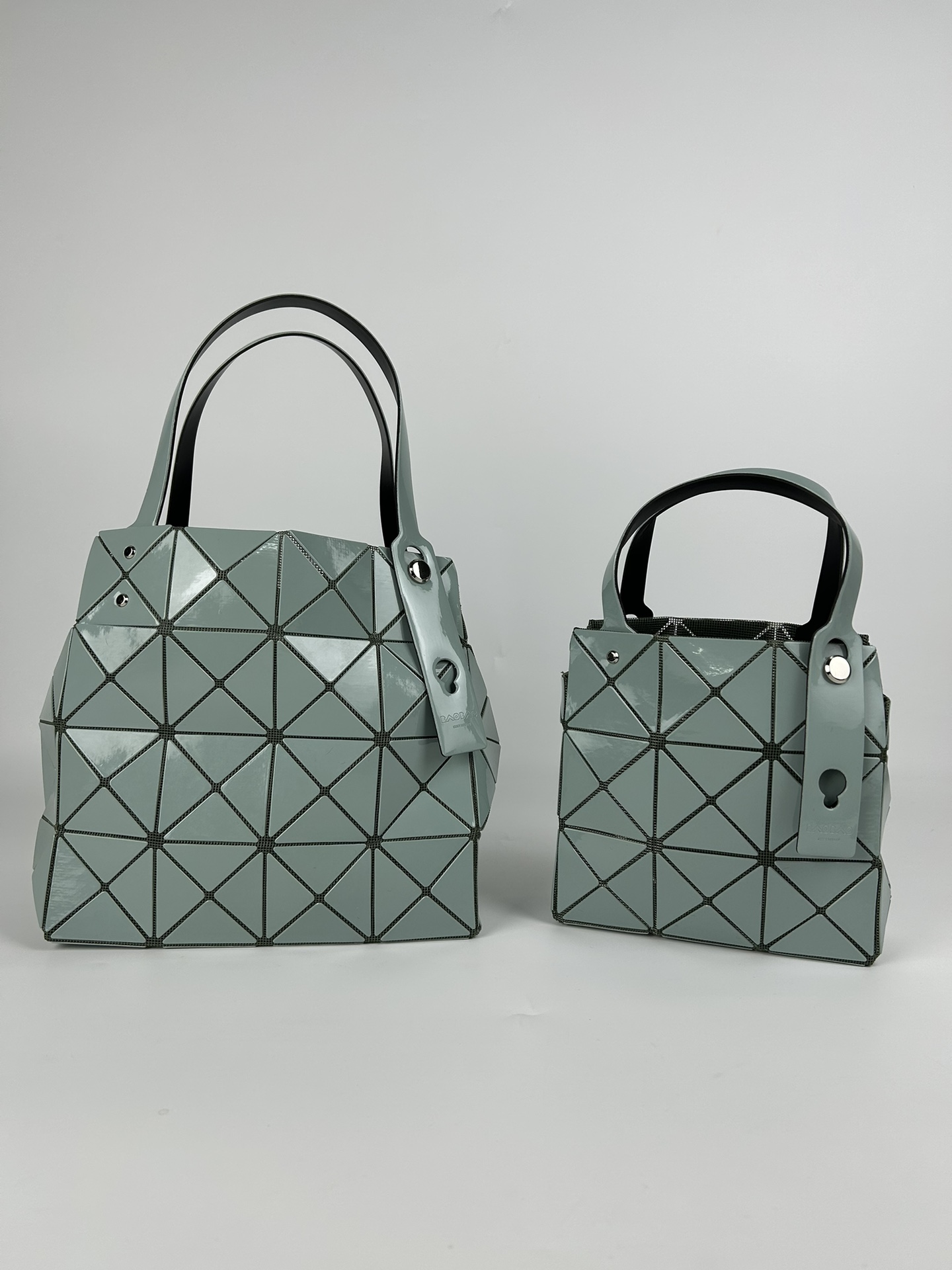 Issey Miyake 全新的三宅一生 CARAT系列