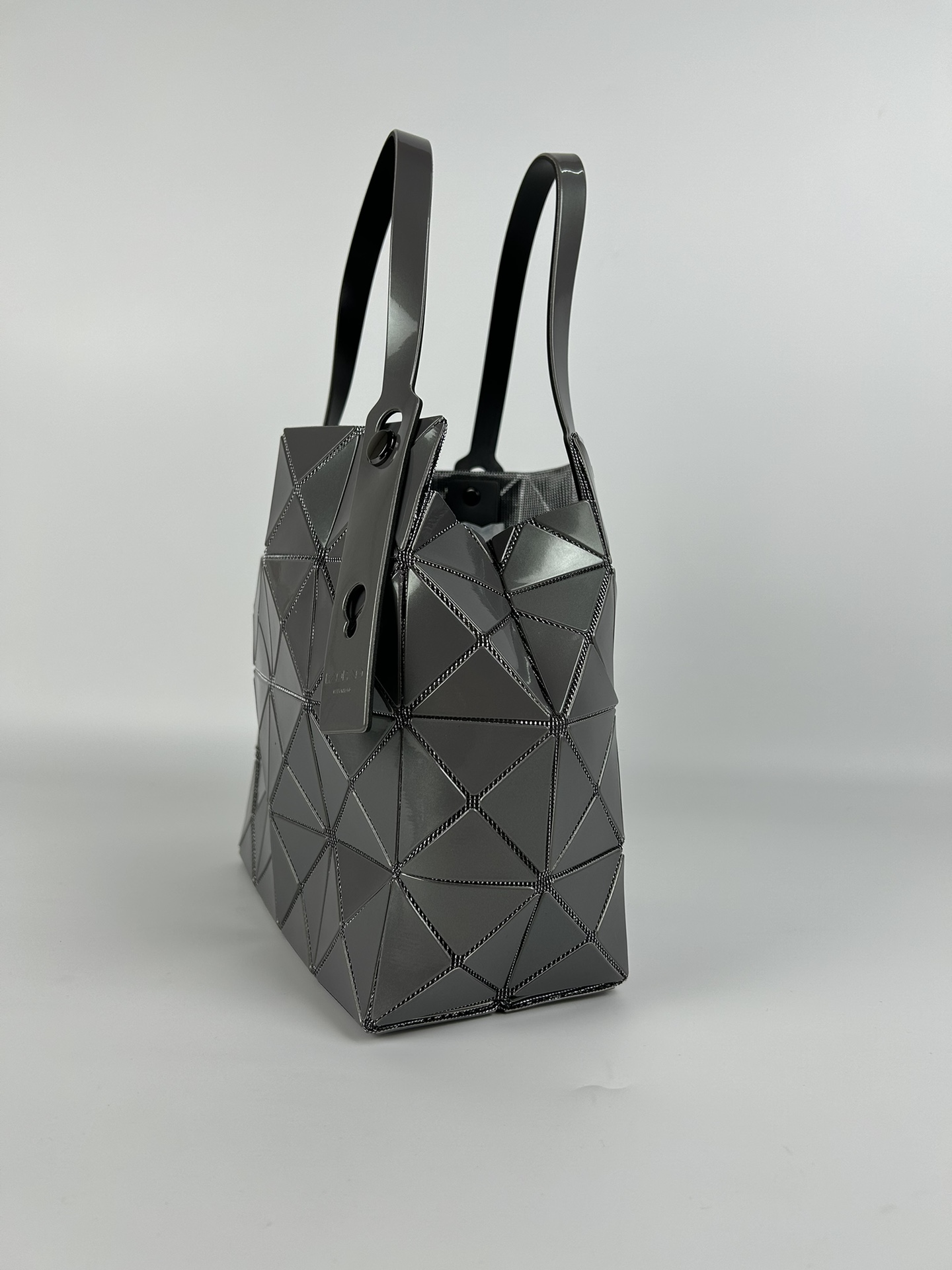 Issey Miyake ～全新的三宅一生 CARAT系列