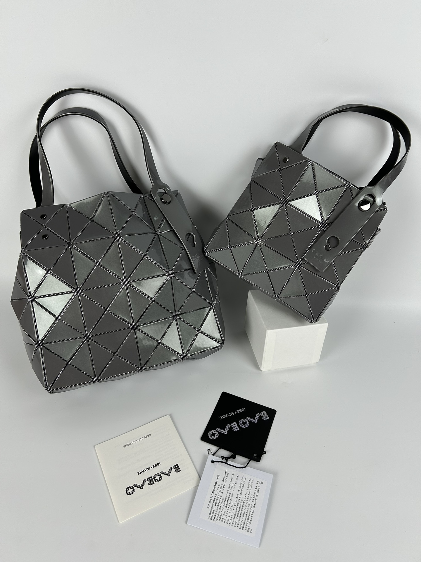 Issey Miyake ～全新的三宅一生 CARAT系列