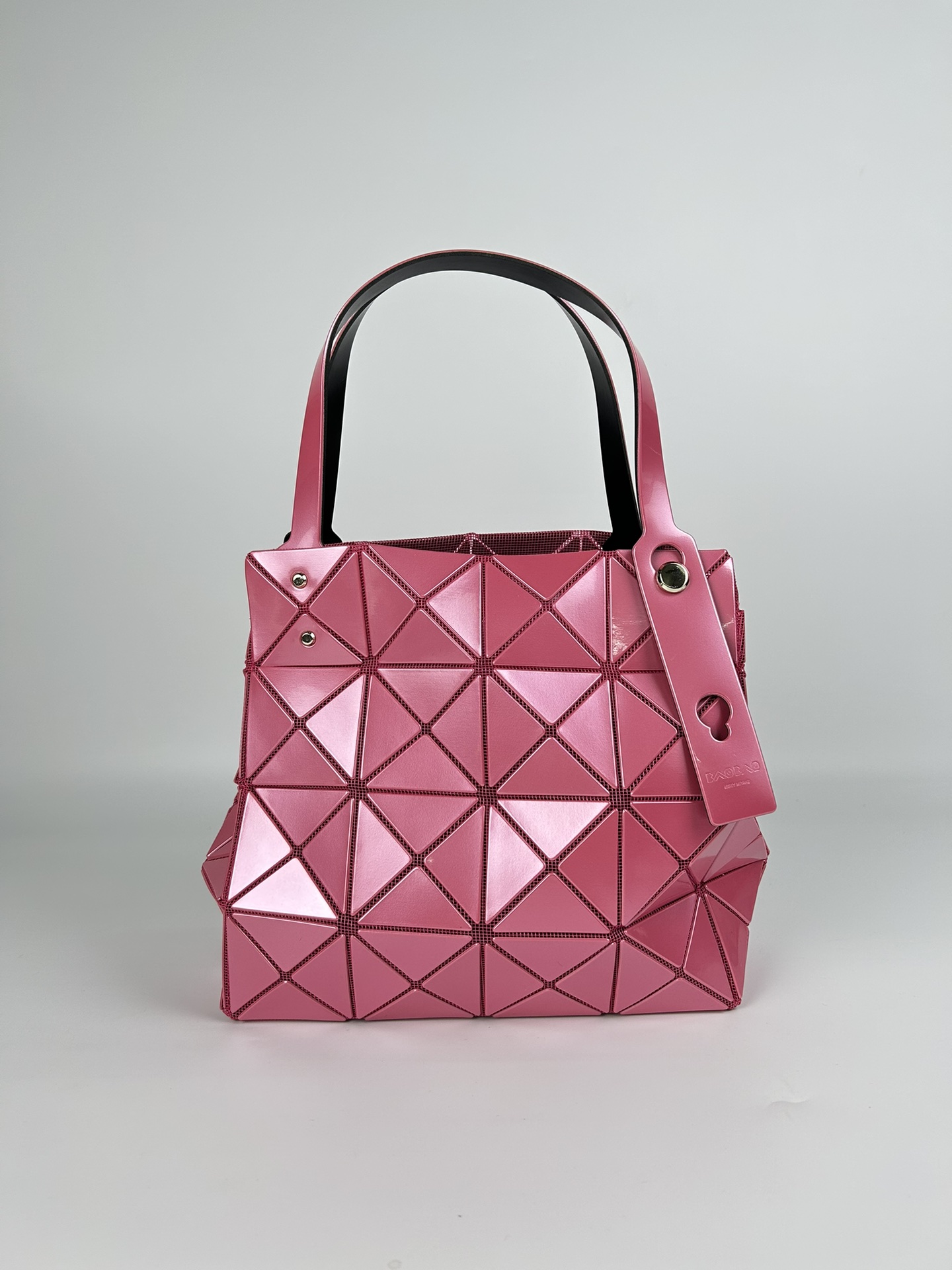 Issey Miyake ～全新的三宅一生 CARAT系列