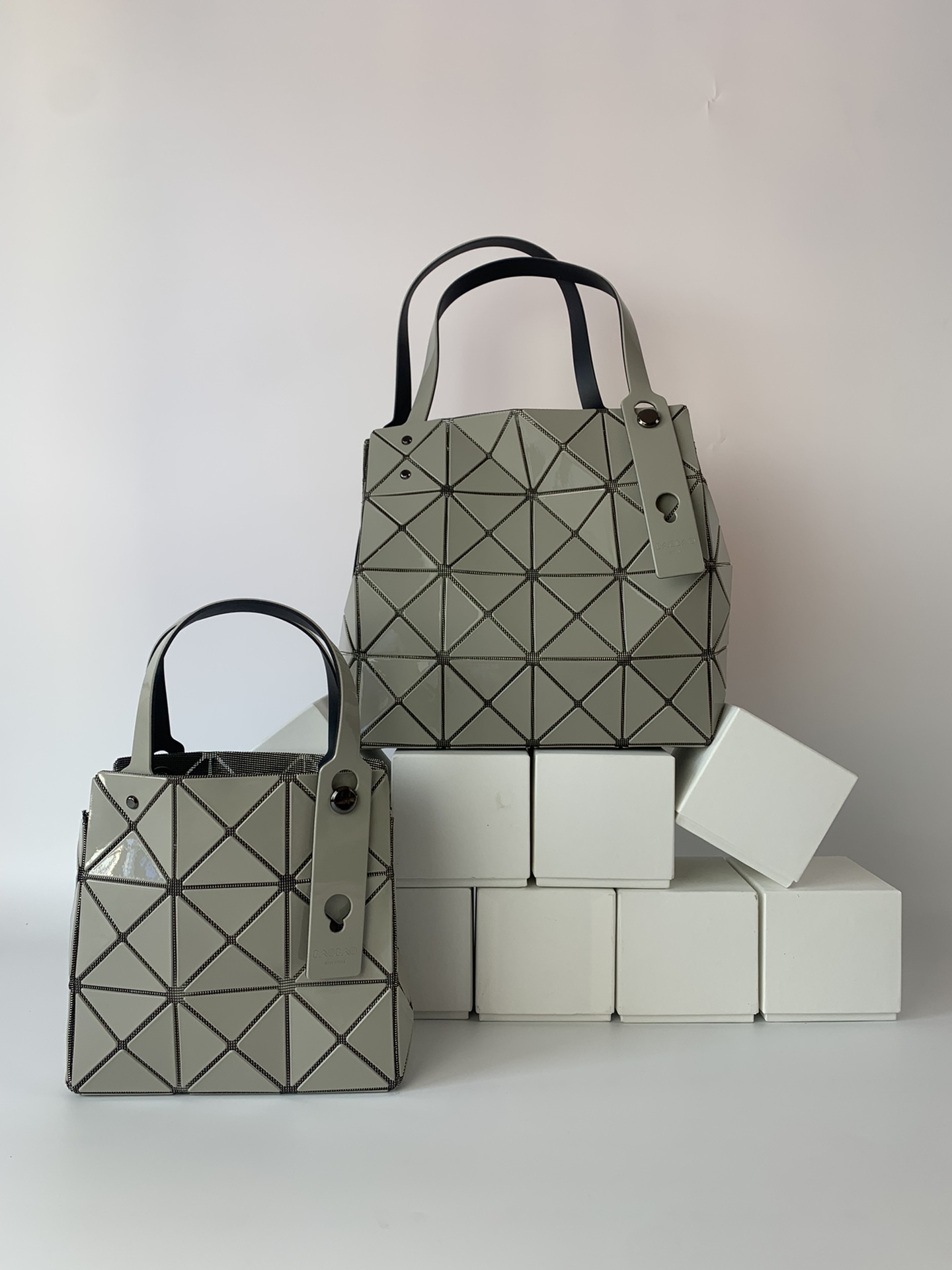 Issey Miyake ～全新的三宅一生 CARAT系列