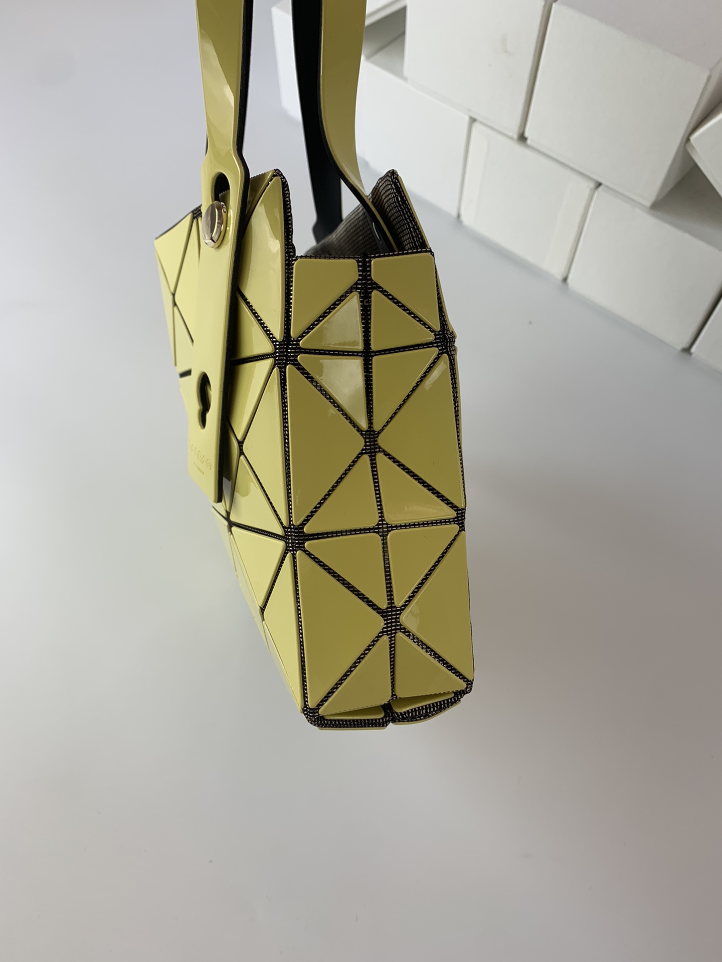 Issey Miyake ～全新的三宅一生 CARAT系列