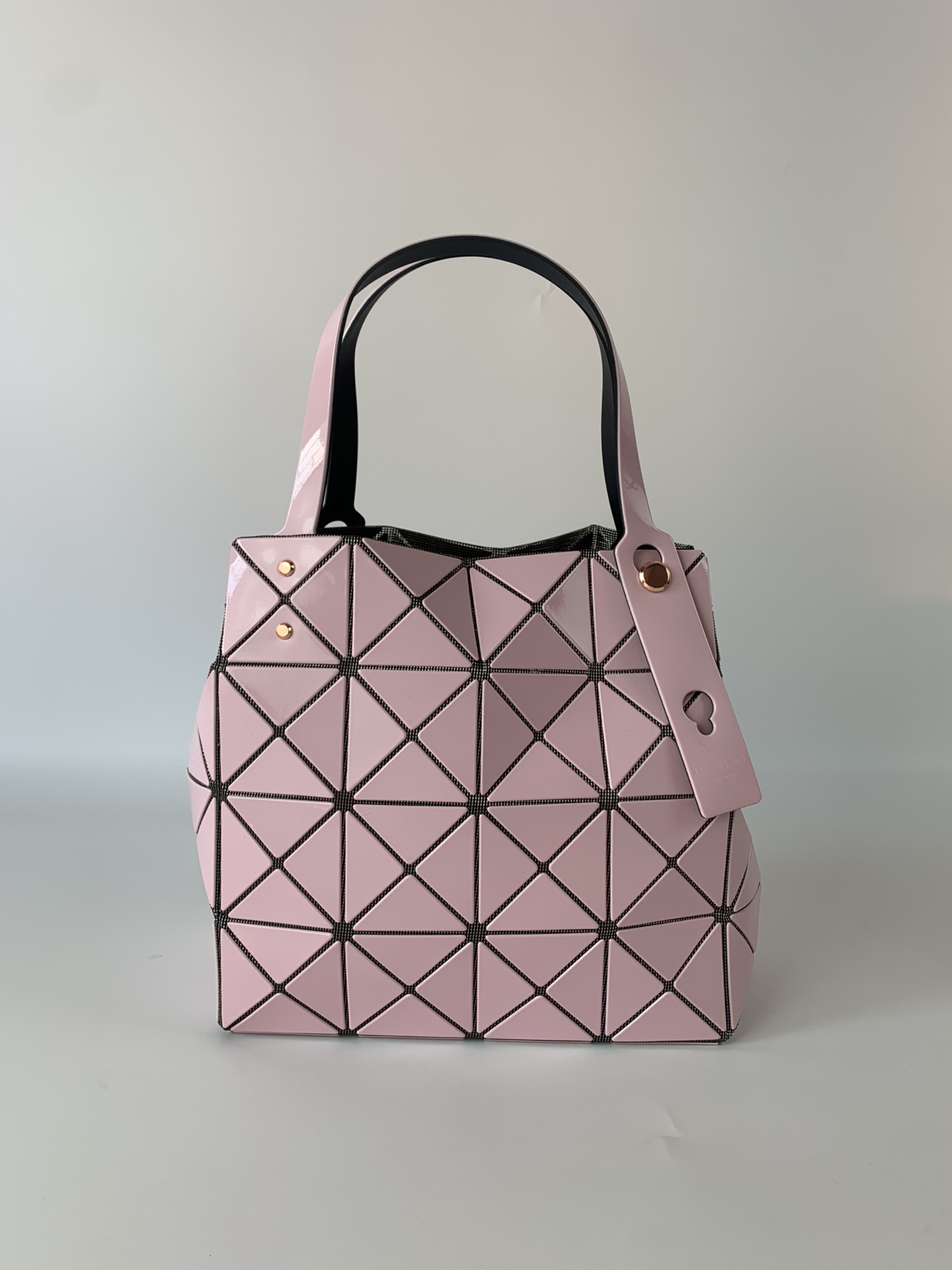 Issey Miyake ～全新的三宅一生 CARAT系列