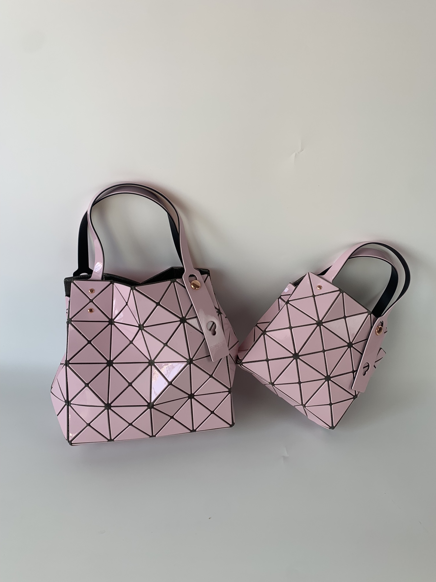 Issey Miyake ～全新的三宅一生 CARAT系列
