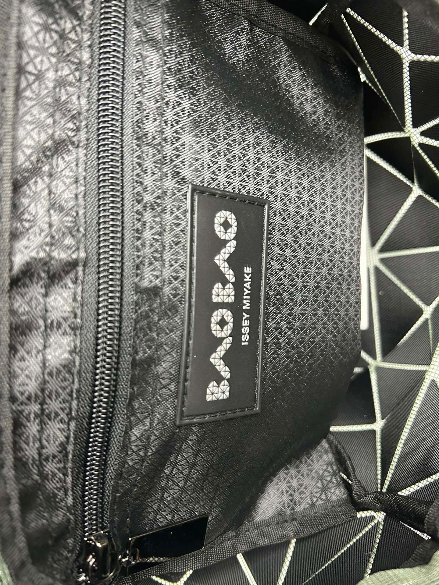 Issey Miyake ～全新的三宅一生 CARAT系列