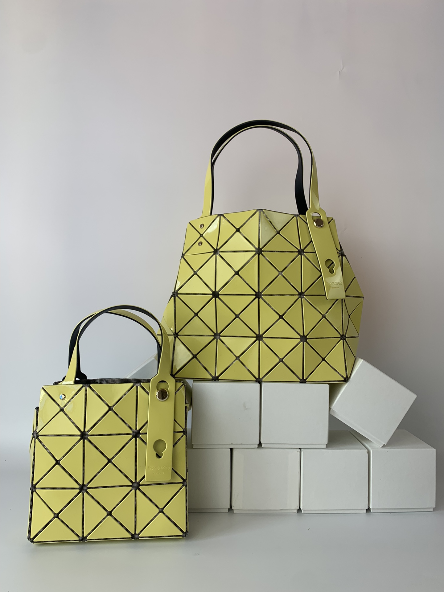 Issey Miyake ～全新的三宅一生 CARAT系列