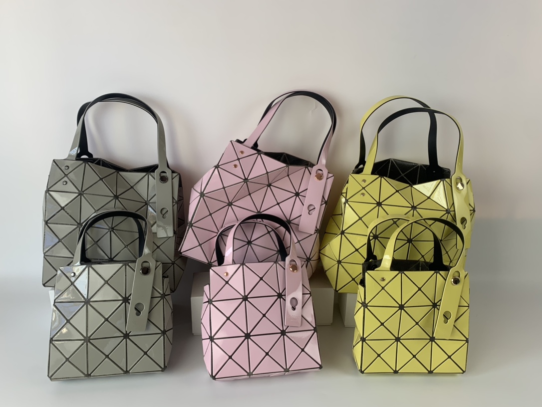 Issey Miyake 全新的三宅一生 CARAT系列