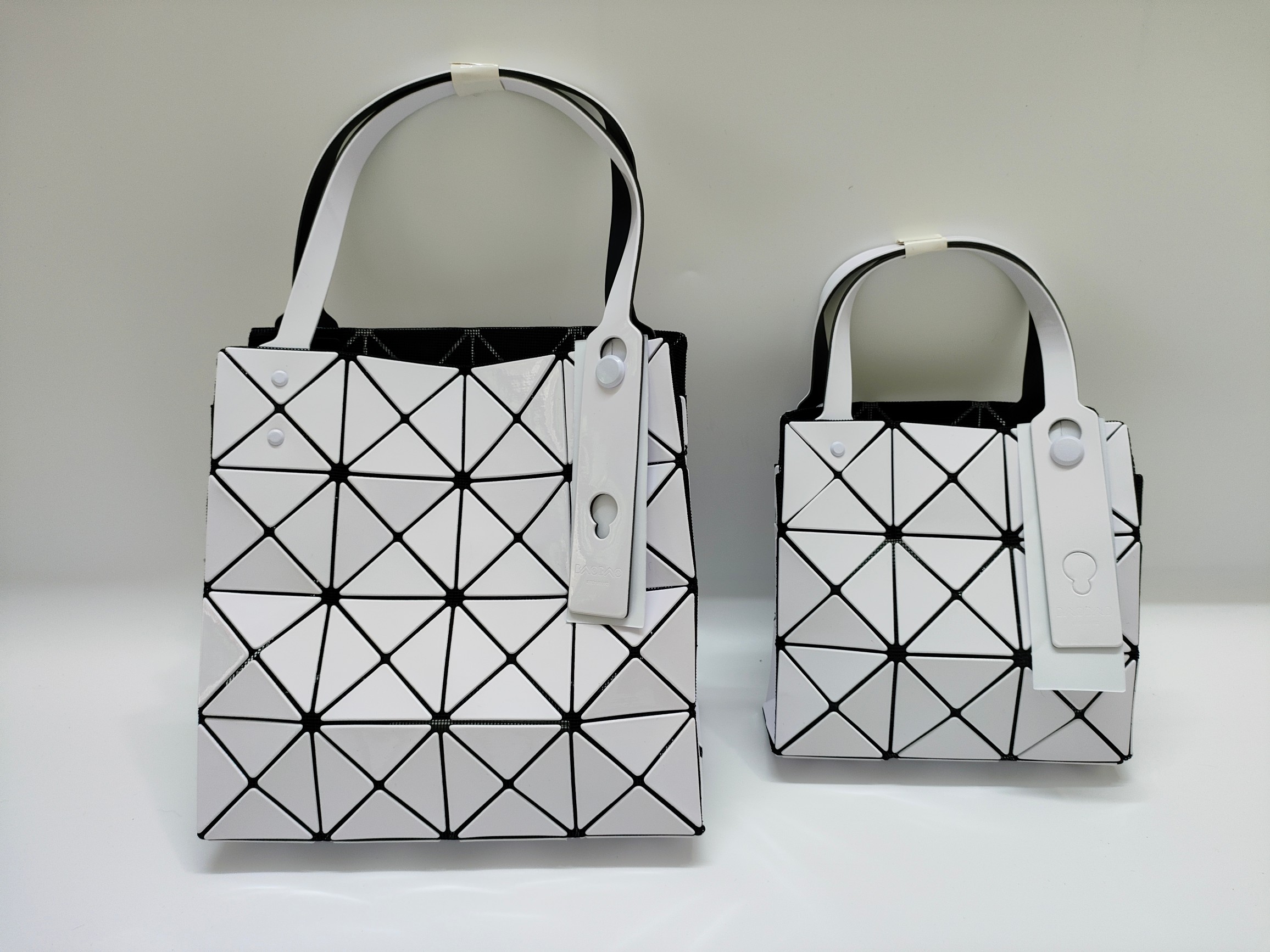 Issey Miyake 全新的三宅一生 CARAT系列