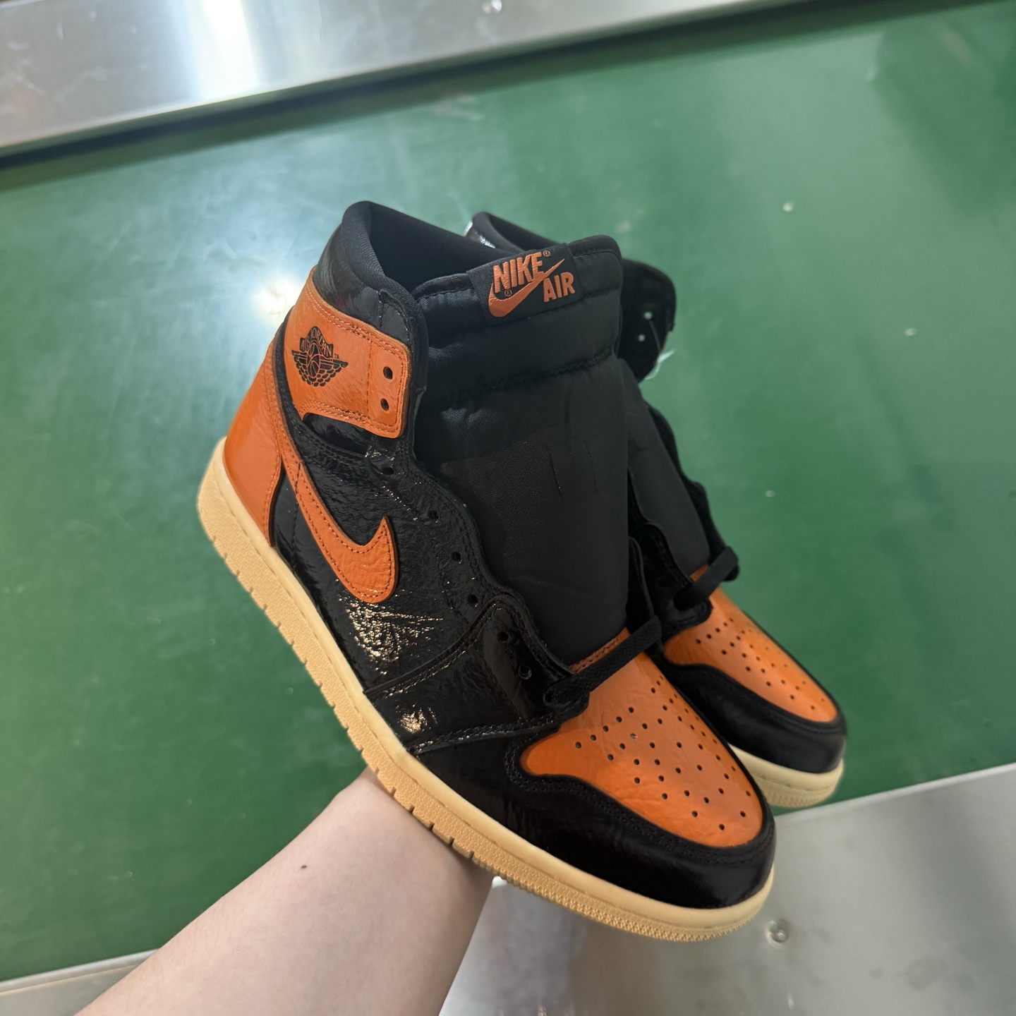 Air Jordan AJ1 Retro 高帮 猪油扣碎 全新工厂出货 -028 全新升级网板中底 原楦