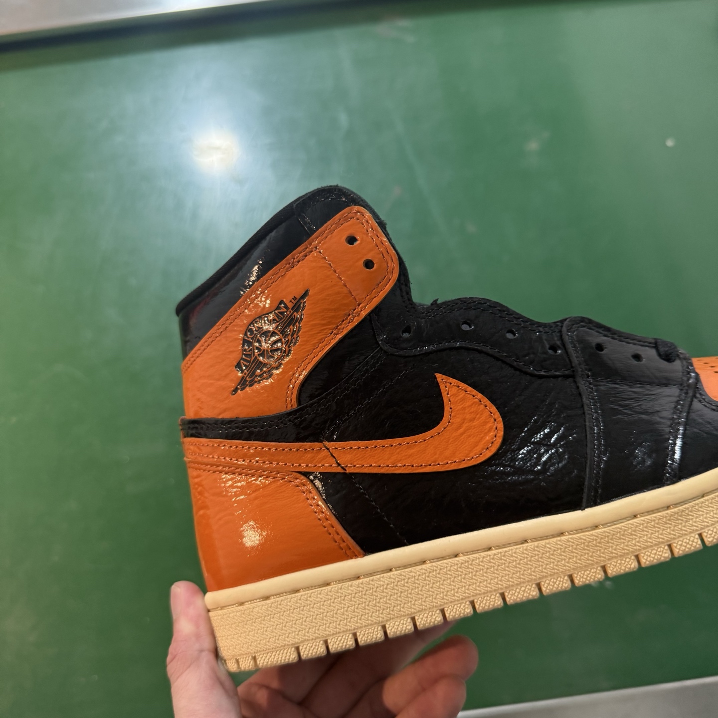 Air Jordan AJ1 Retro 高帮 猪油扣碎 全新工厂出货 -028 全新升级网板中底 原楦