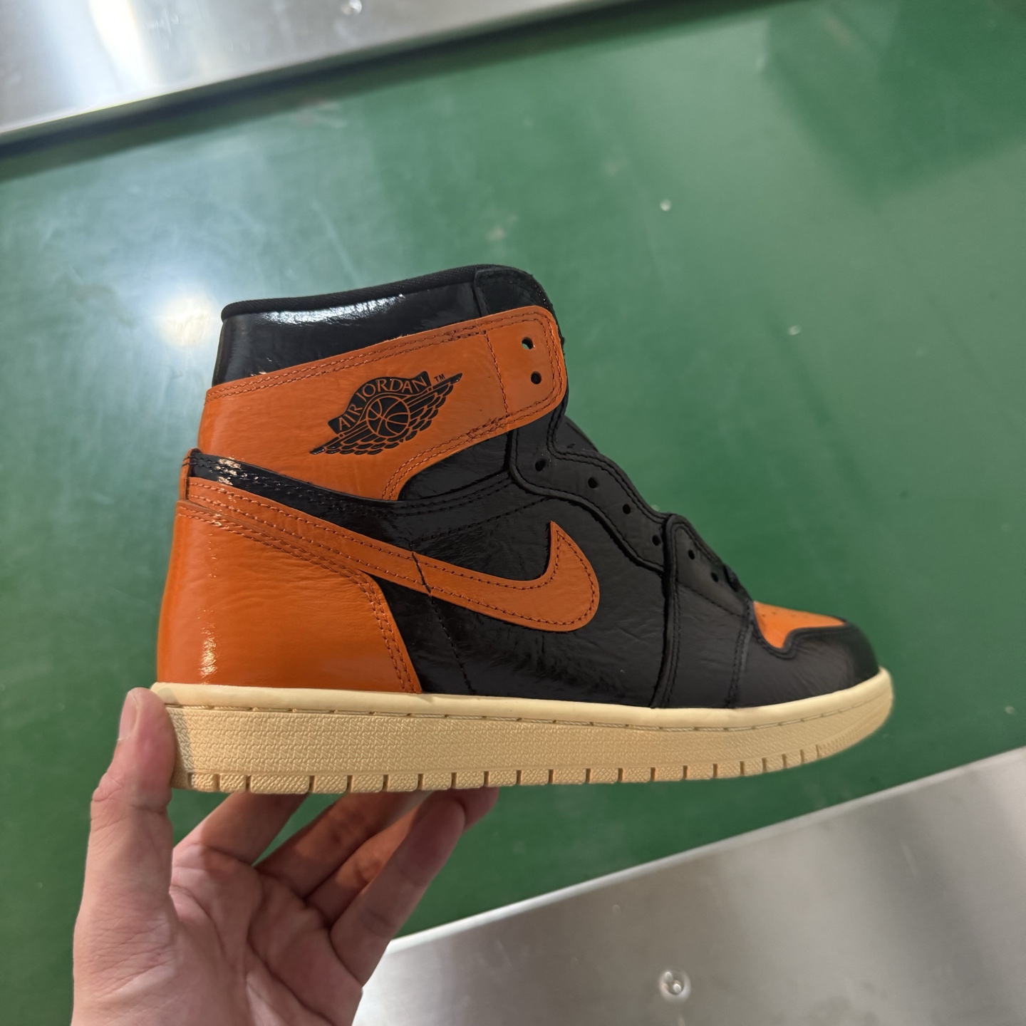 Air Jordan AJ1 Retro 高帮 猪油扣碎 全新工厂出货 -028 全新升级网板中底 原楦