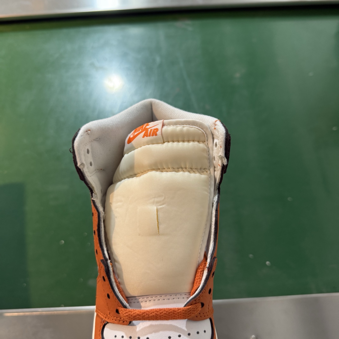 Air Jordan AJ1 Retro 高帮 白橙 全新工厂出货 DO9369-101 全新升级网板中