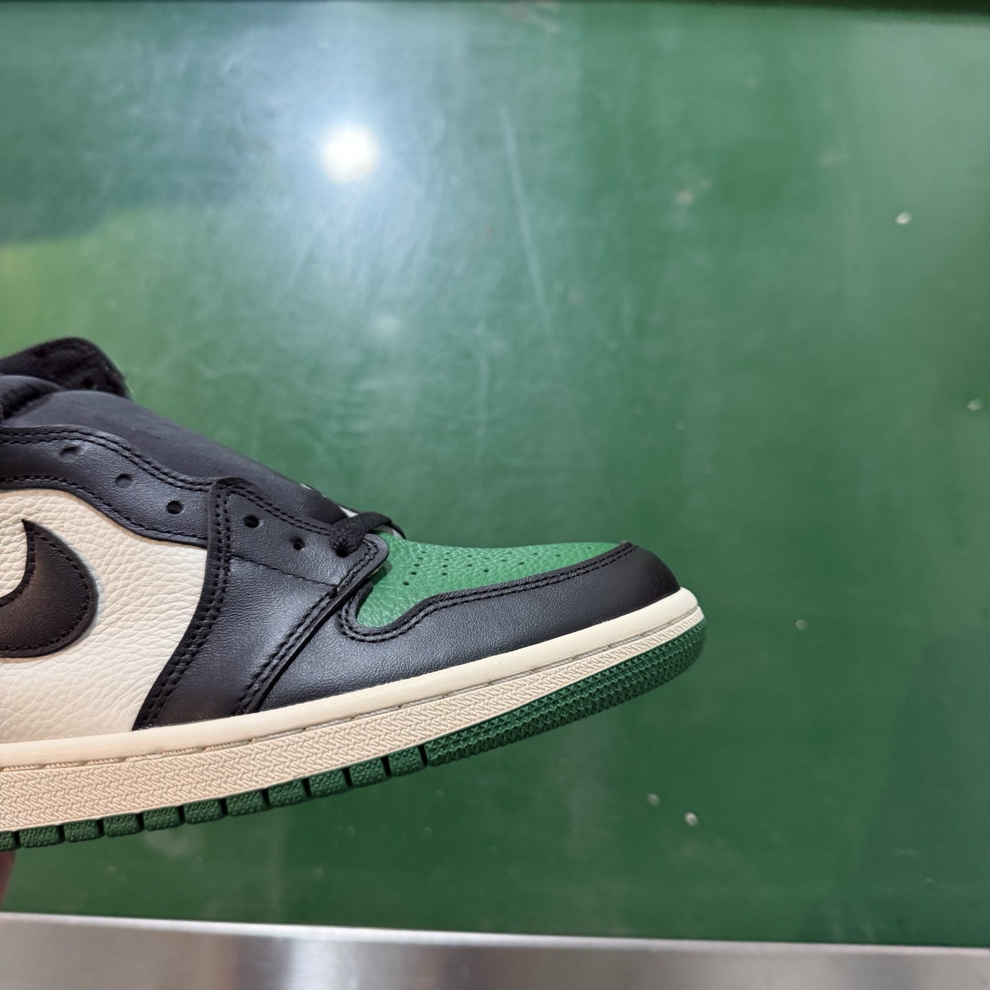 Air Jordan AJ1 Retro 高帮 黑绿 全新工厂出货 -302 全新升级网板中底 原楦原纸