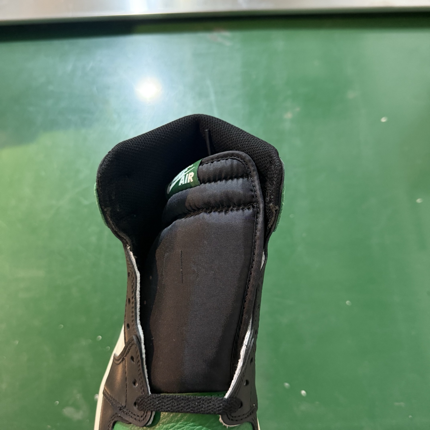 Air Jordan AJ1 Retro 高帮 黑绿 全新工厂出货 -302 全新升级网板中底 原楦原纸