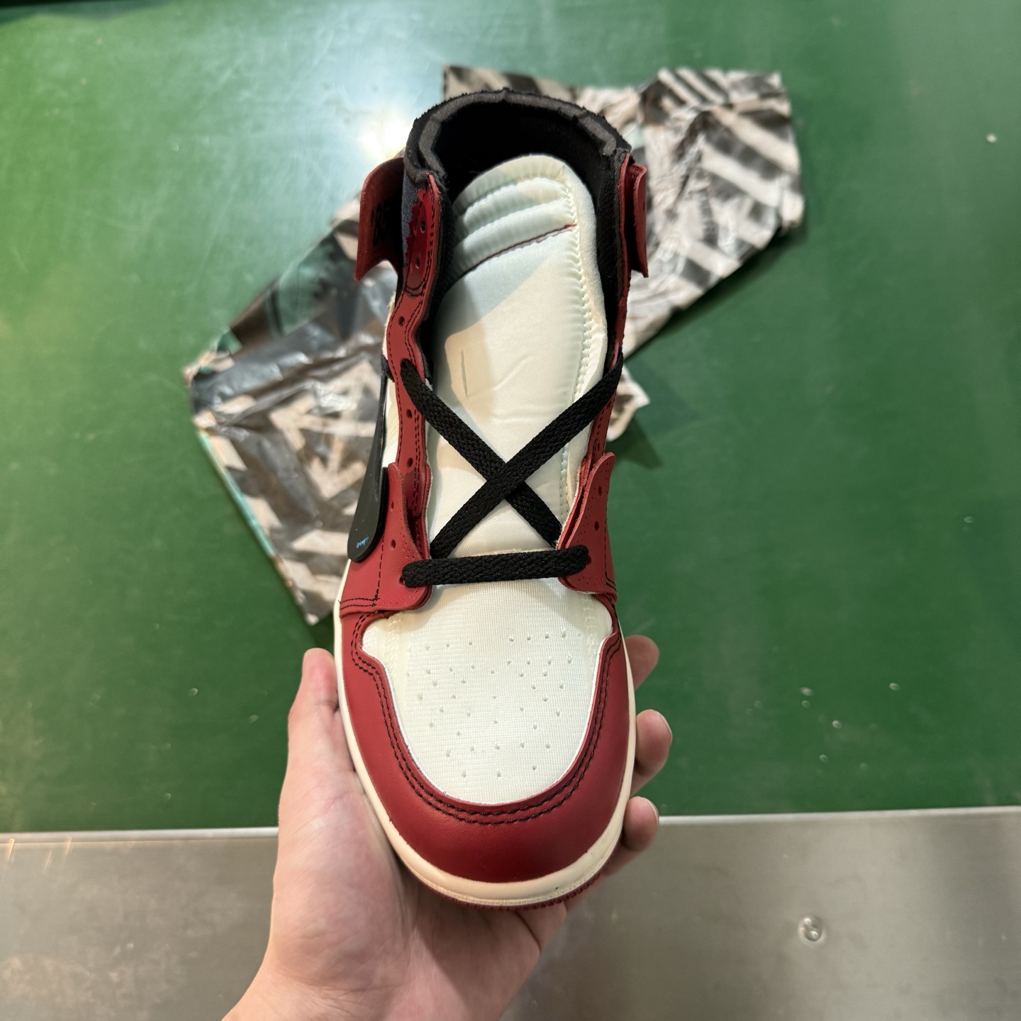 Air Jordan AJ1 Retro 高帮 OFF-WHITE 红色联名全新工厂出货 AA3834-
