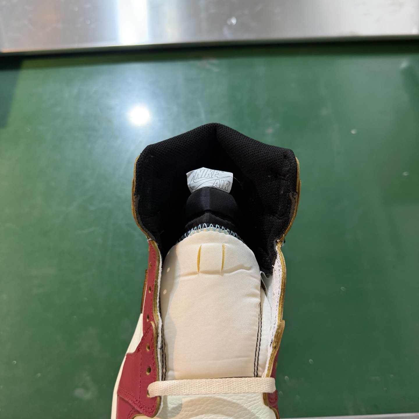 Air Jordan AJ1 Retro 高帮 UN红灰 全新工厂出货 HV8563-600 全新升级网