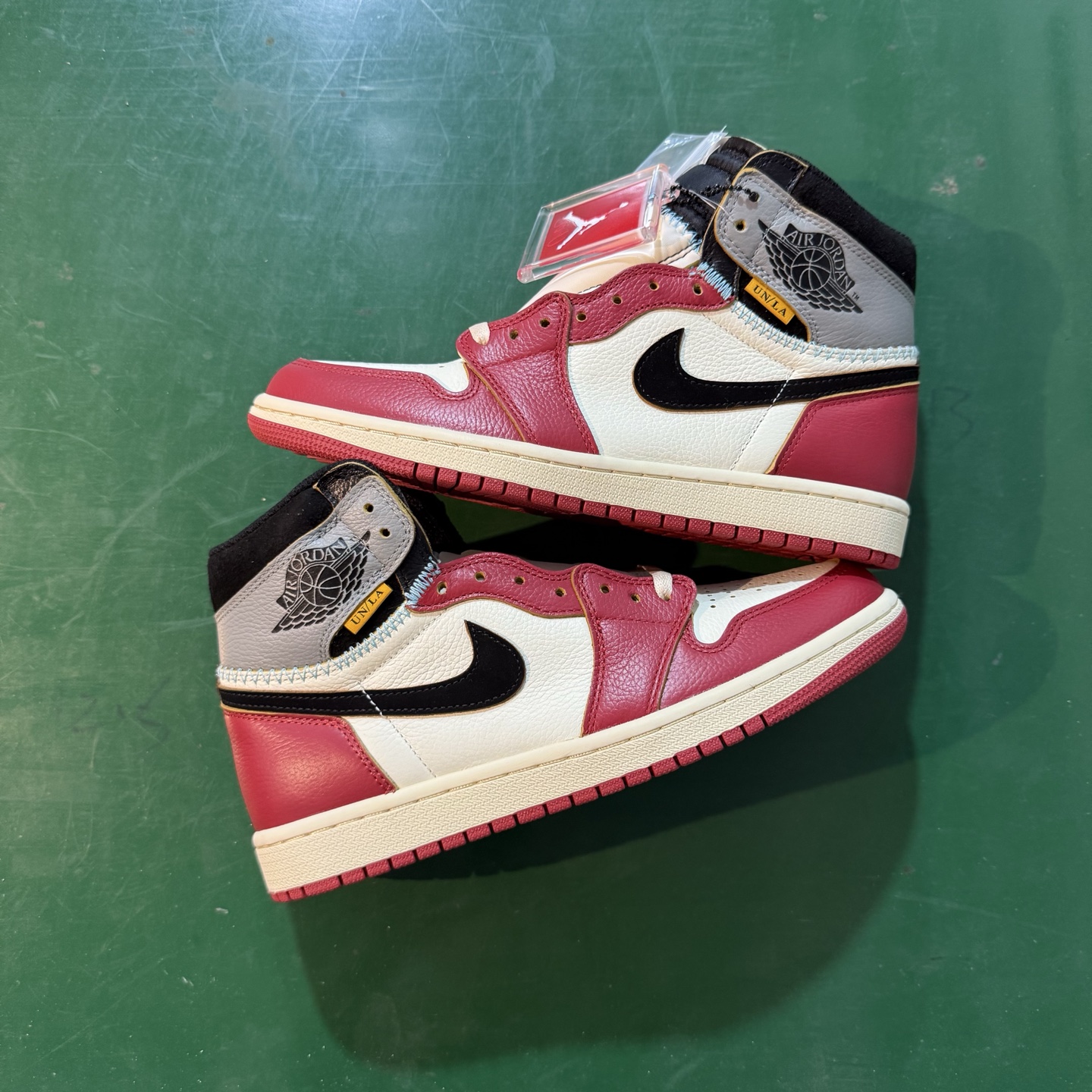 Air Jordan AJ1 Retro 高帮 UN红灰 全新工厂出货 HV8563-600 全新升级网