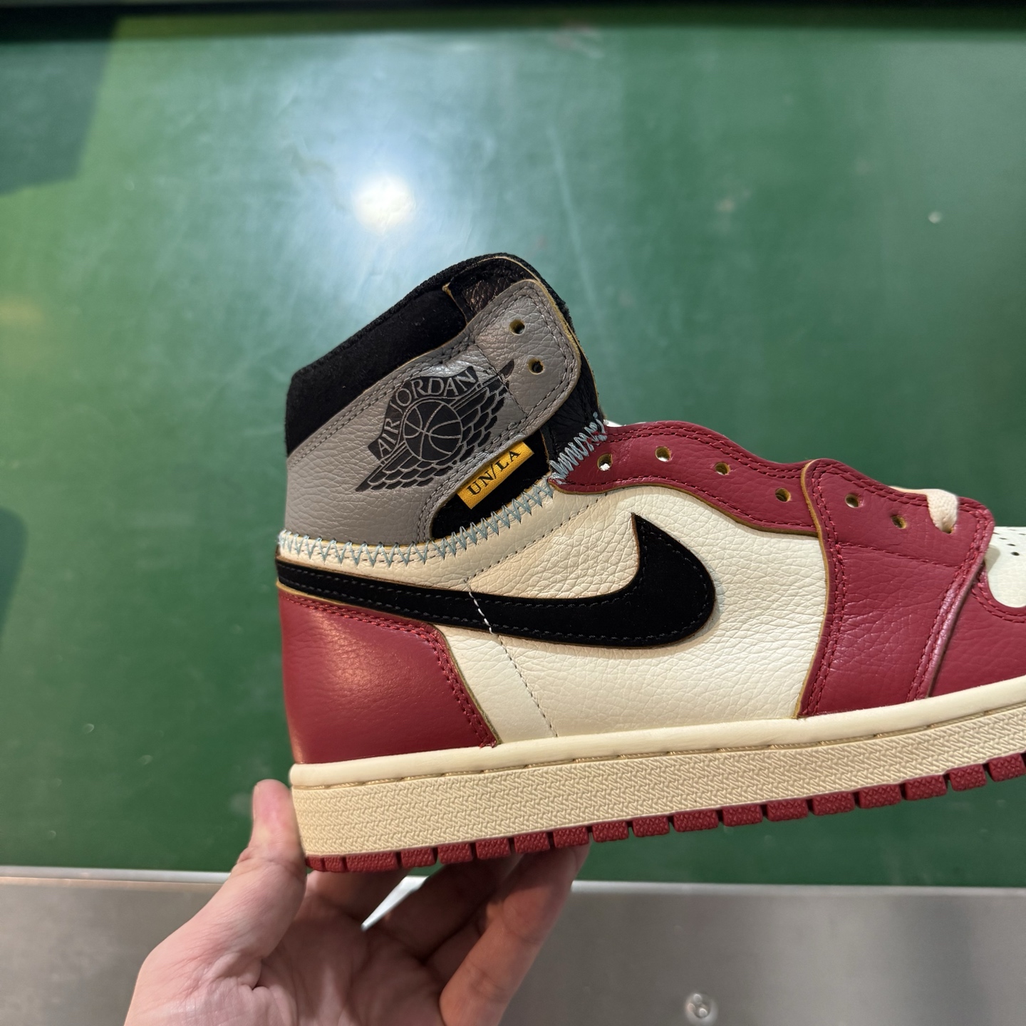 Air Jordan AJ1 Retro 高帮 UN红灰 全新工厂出货 HV8563-600 全新升级网