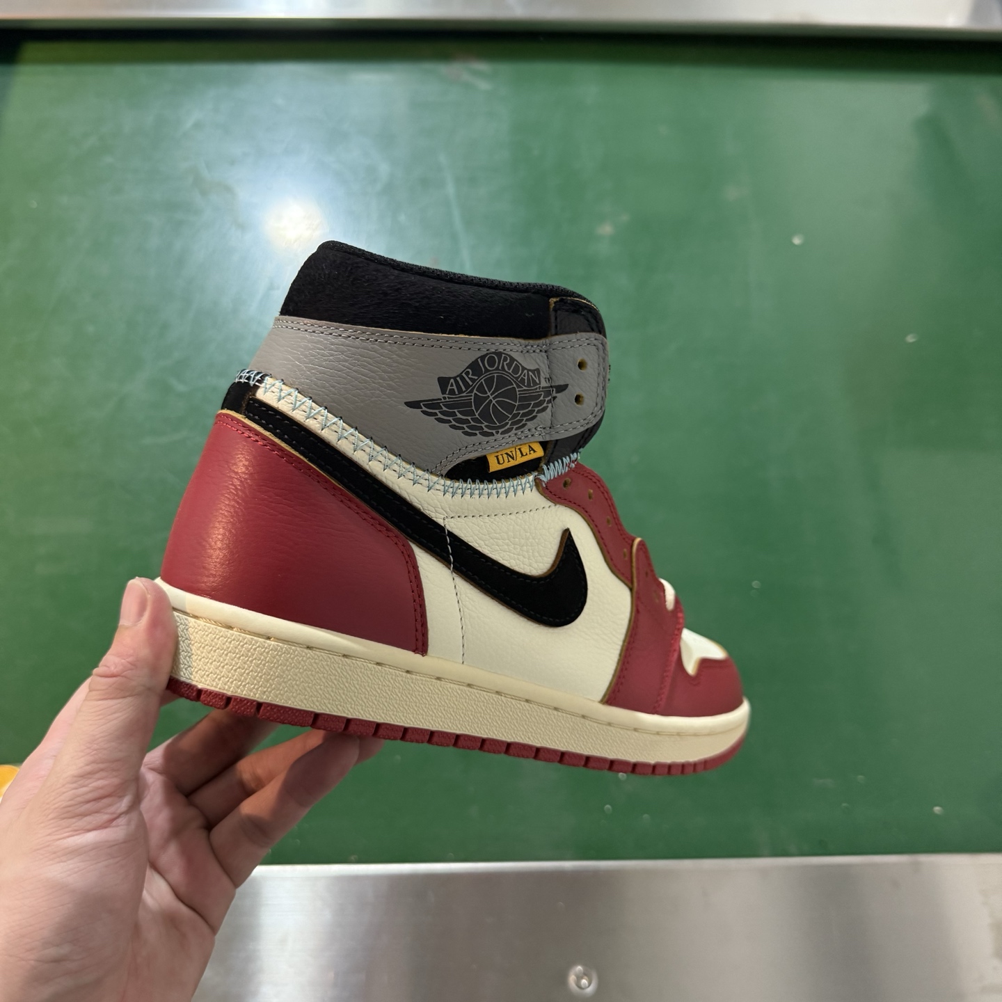 Air Jordan AJ1 Retro 高帮 UN红灰 全新工厂出货 HV8563-600 全新升级网