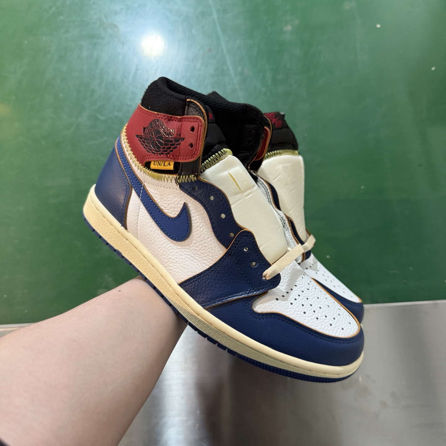 Air Jordan AJ1 Retro 高帮 UN蓝色 全新工厂出货 BV1300-146 全新升级网