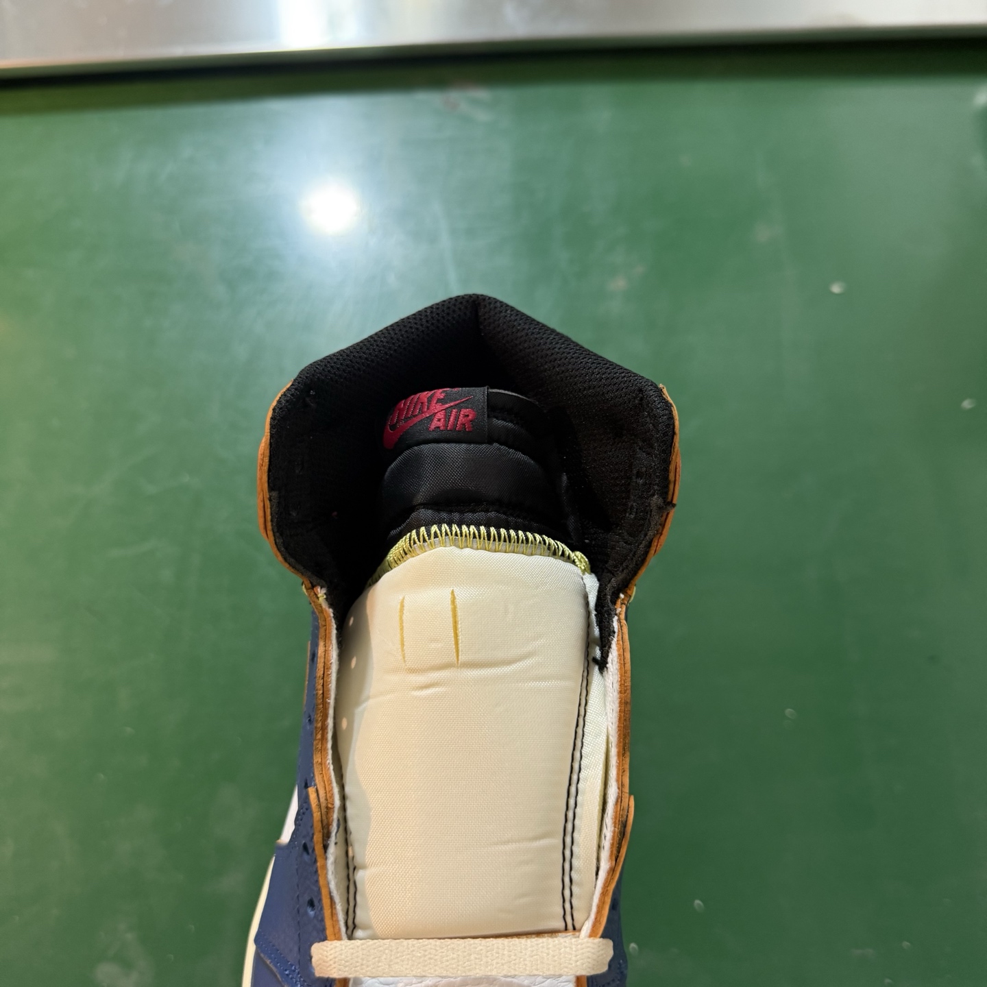 Air Jordan AJ1 Retro 高帮 UN蓝色 全新工厂出货 BV1300-146 全新升级网