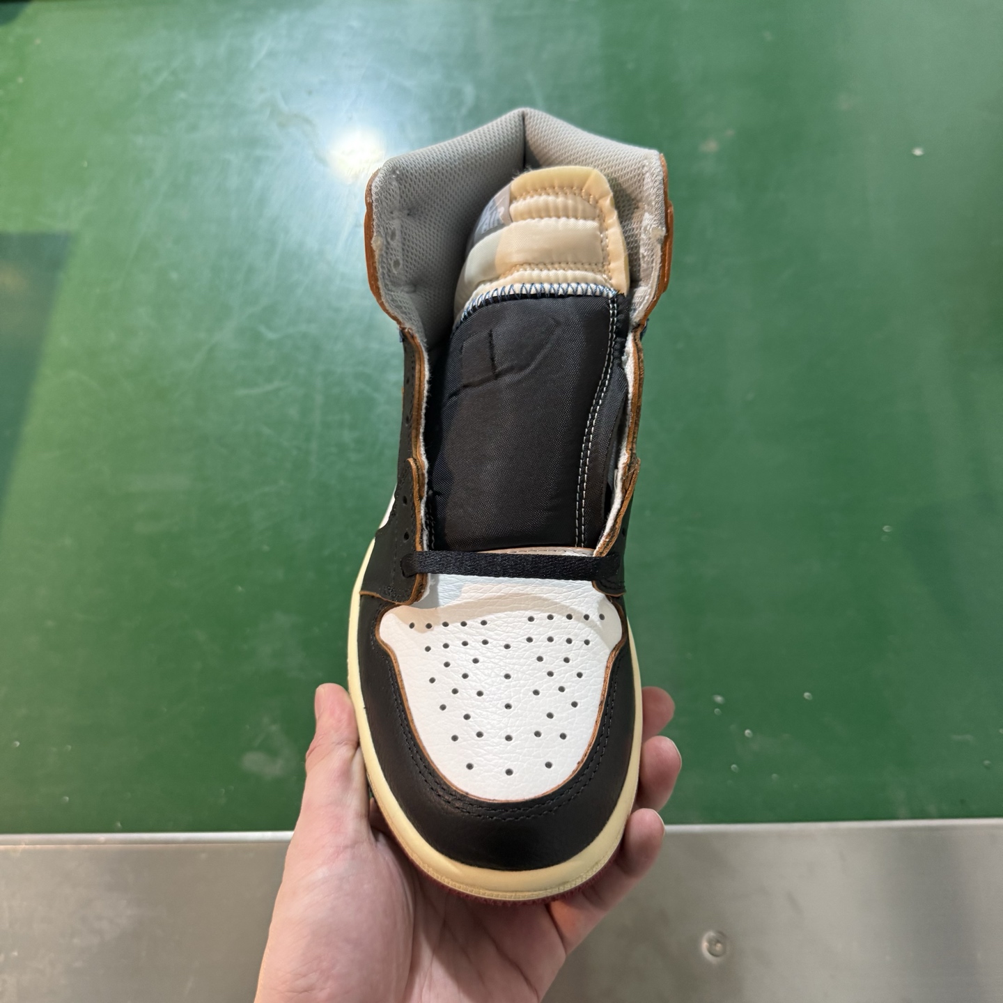 Air Jordan AJ1 Retro 高帮 UN红色 全新工厂出货 BV1300-106全新升级网板