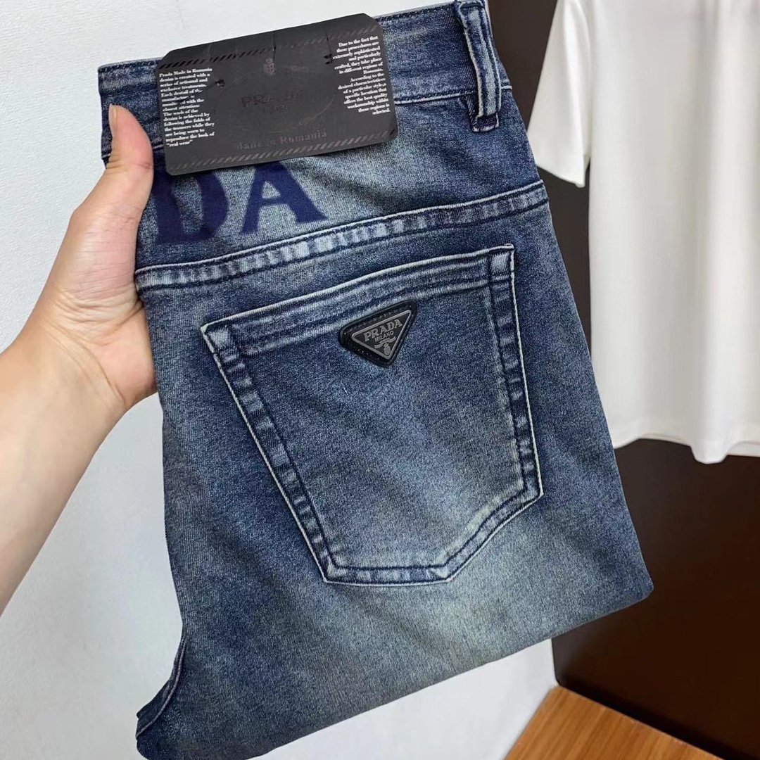 PRADA  牛仔裤服装,prada 9