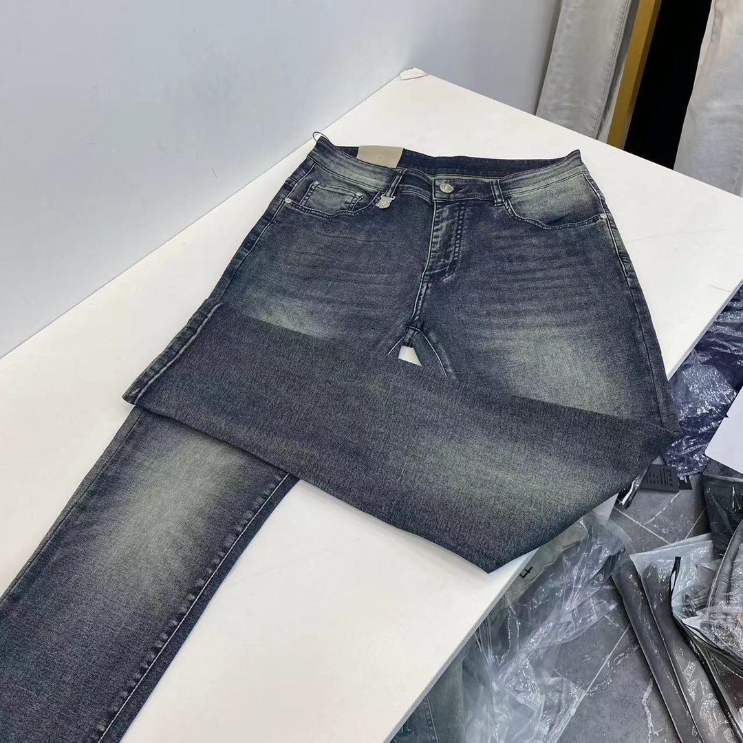 BBR Baballi’s Retro Style Jeans Leading Fashion Trend with Custom Fabrics - 图片 3