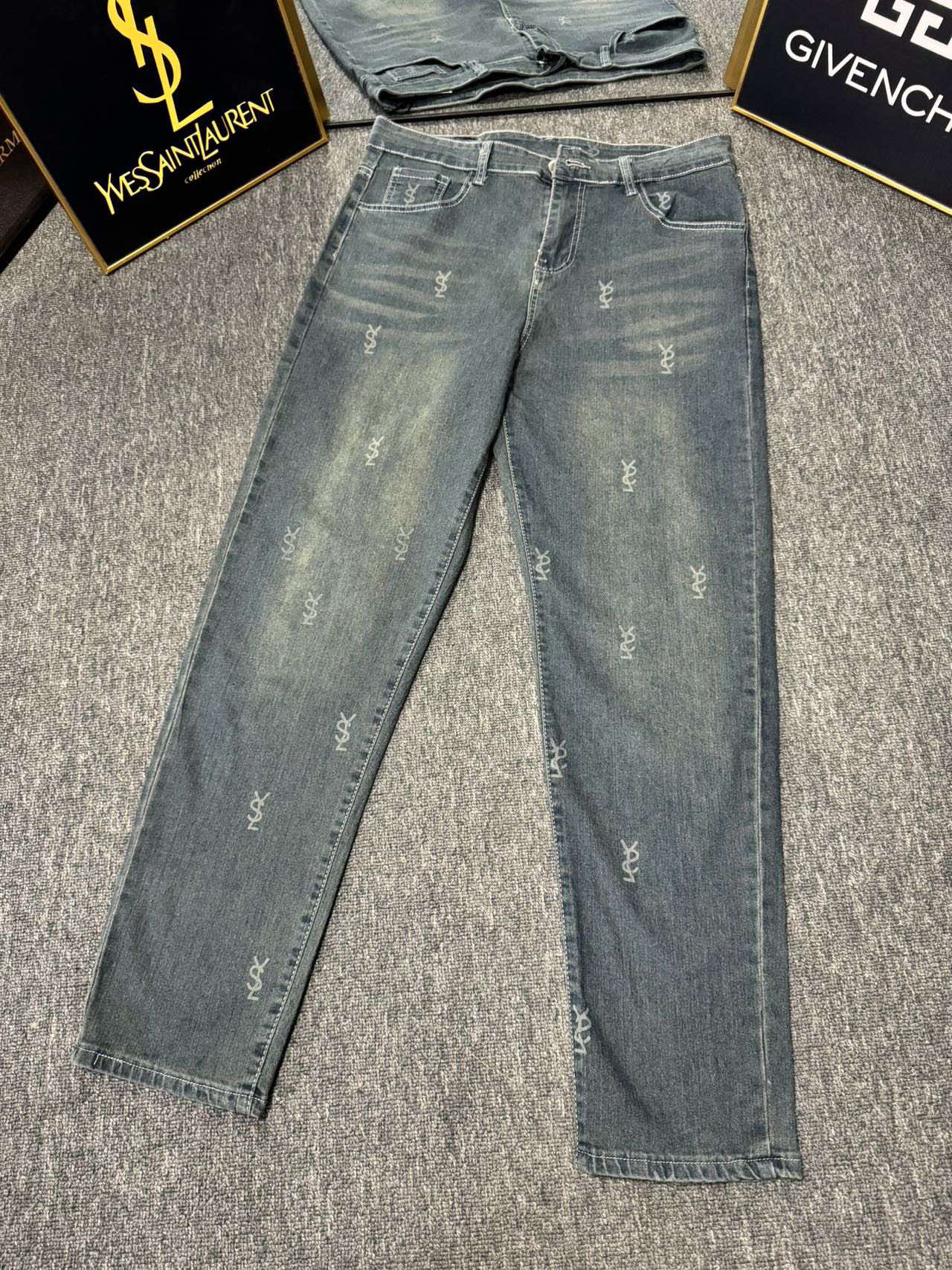 2024 YSL St. Roland Original Single-Explosive Jeans: Sizes and Colors Available - 图片 2