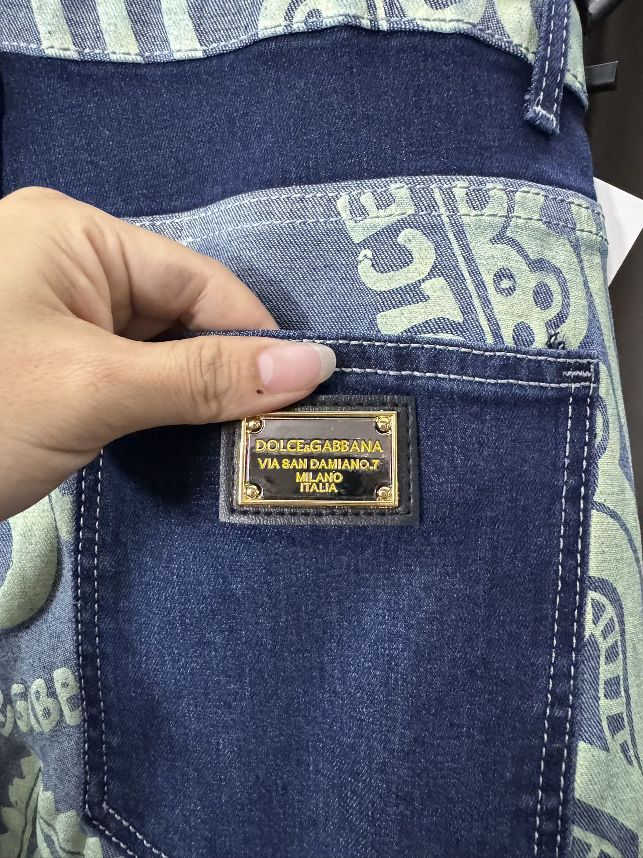 Luxurious DG Gold Jeans: Original Water-Purification Fabric, High-Quality Design - 图片 5