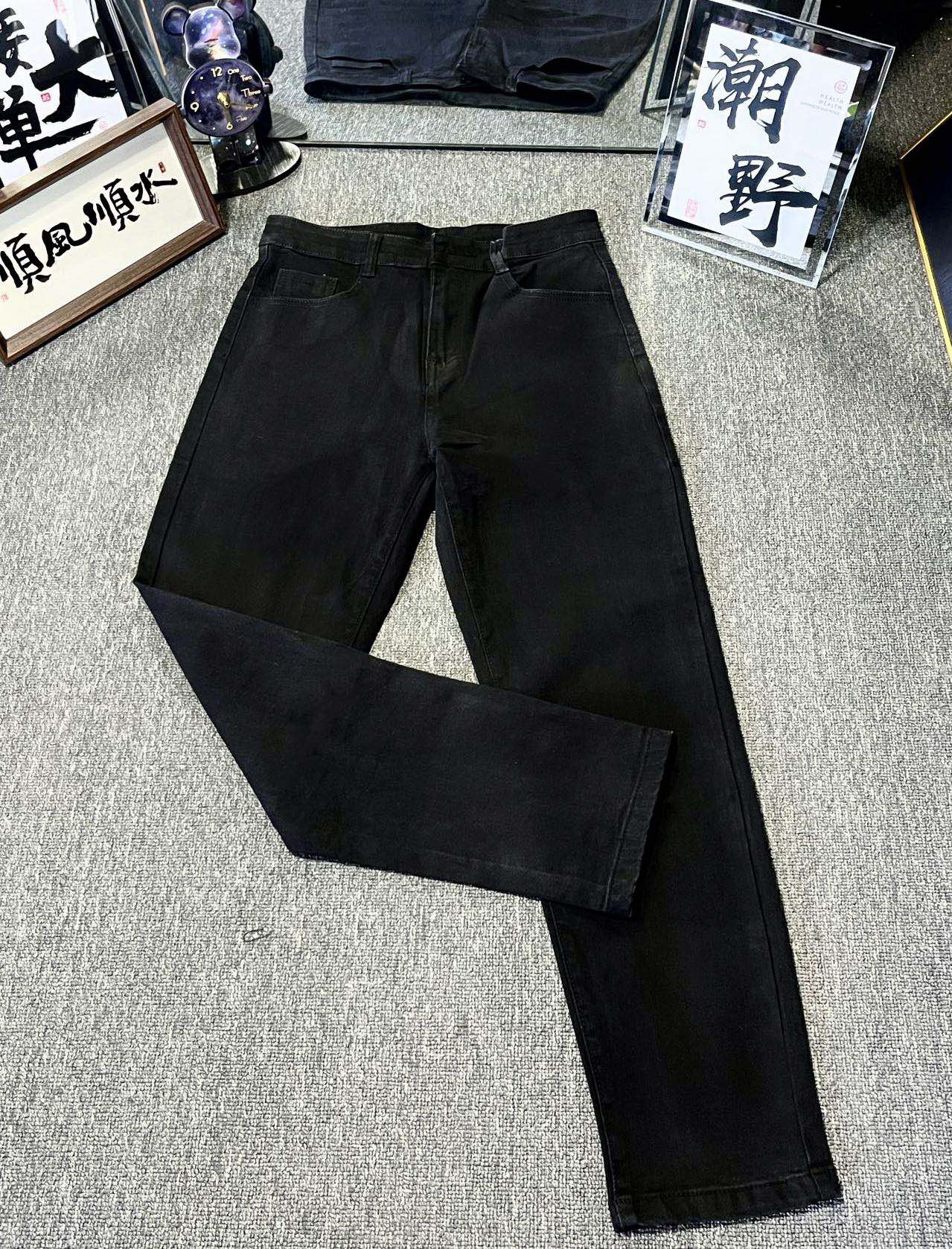 Prada 2024s Jeans: Original Water-Purification Fabric, Durable Design, Black Color - 图片 4