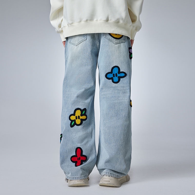 Luxurious Light Blue Scratch Cat Zilongows Jeans with Unique Details and Hardware Accents - 图片 4