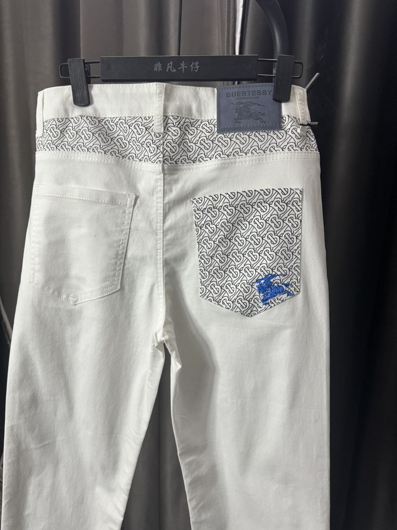 OC-725: Retro-style Jeans with Custom Fabrics and Trendy Design - 图片 2