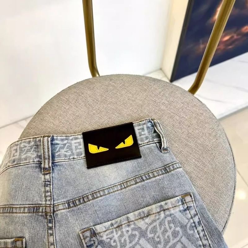 2025 Wendy Fendi Jeans Collection Overview and Features - 图片 5