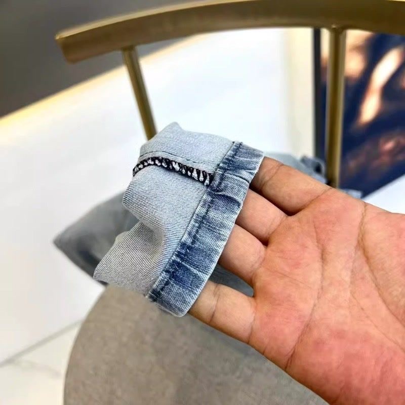 2025 Wendy Fendi Jeans Collection Overview and Features - 图片 6
