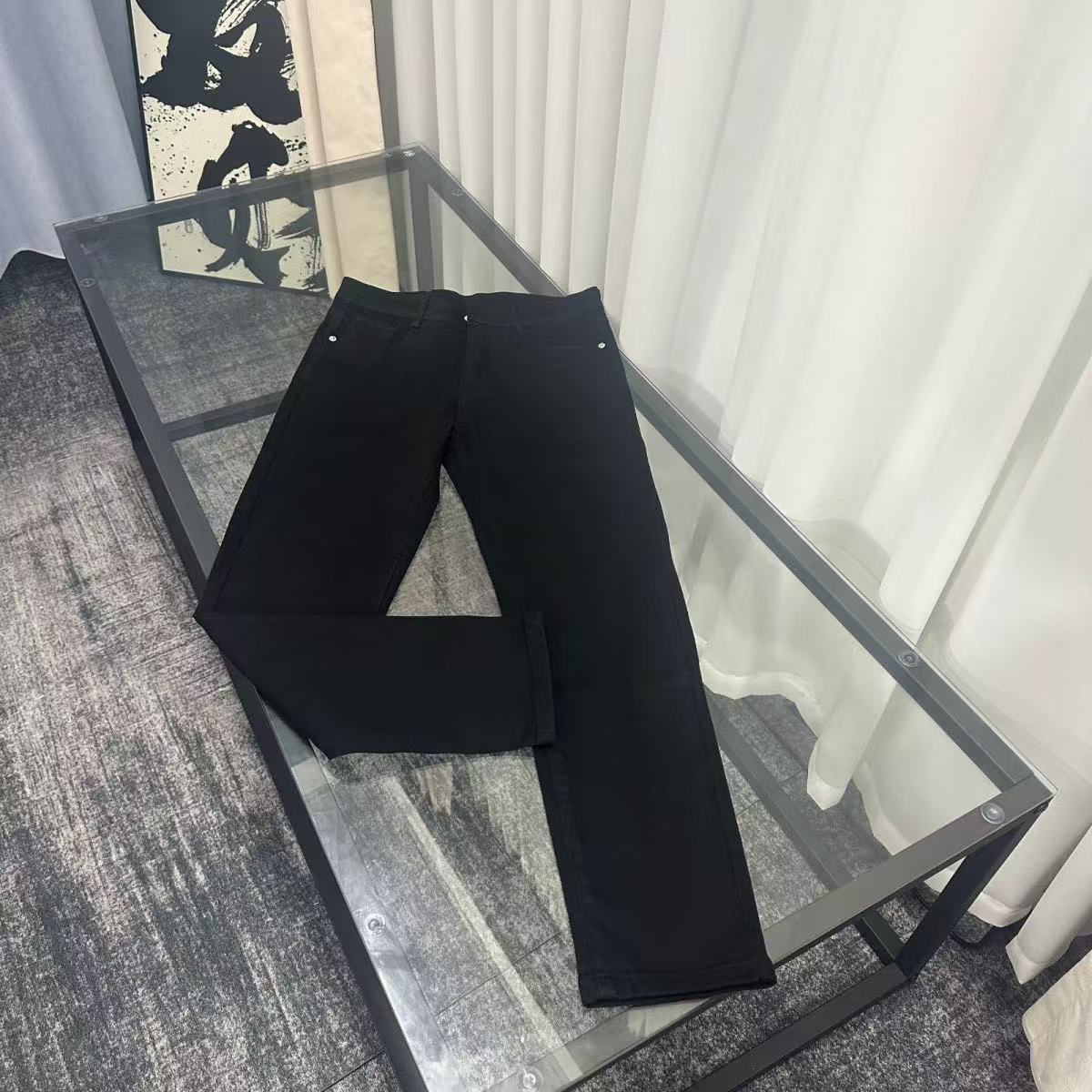 Luxurious PRADA 2024s Jeans: Original Water-Purification Fabric, Durable, Unique Design - 图片 4