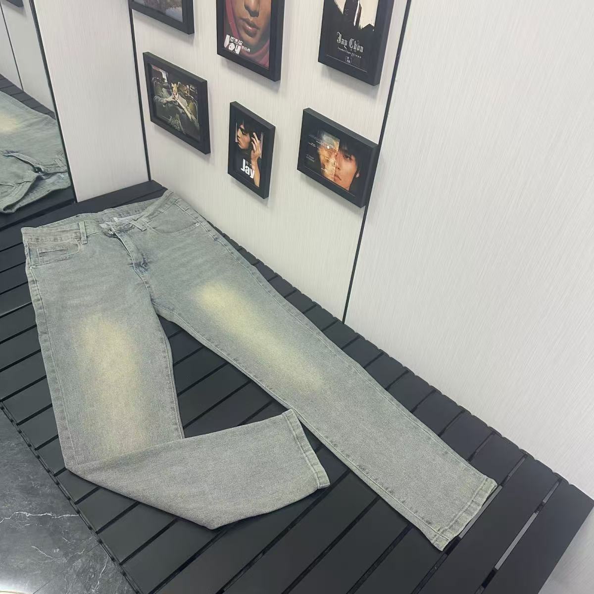 “Dior’s Expensive Cowboy Jeans in Khmer Wash, M-XXL Sizes” - 图片 2