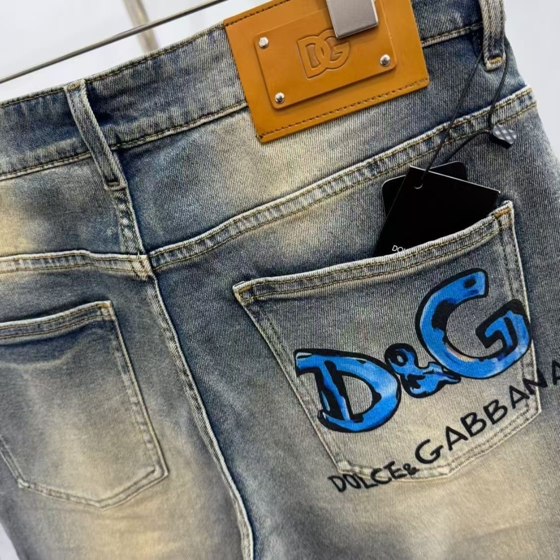 Luxurious DG Gold Jeans: High-Quality, Breathable, and Stylish for Spring and Summer - 图片 3