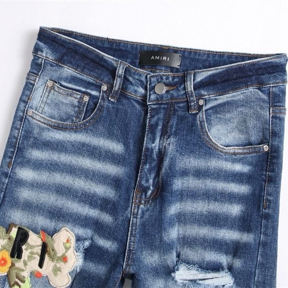 AMIRI Jeans: High-Quality, Street Style Fashion by Founder Mike Amiri - 图片 3
