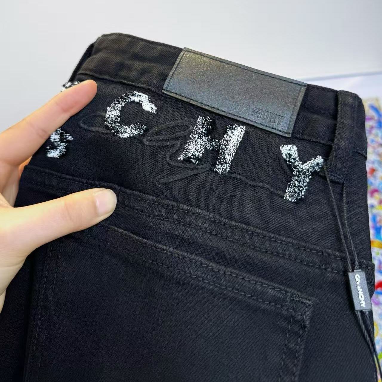 GIVENCHY  牛仔裤服装 3