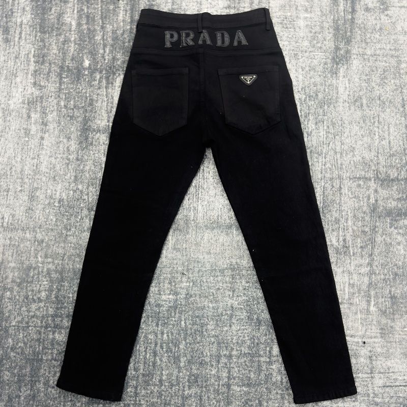 oc-826

普拉达2024春夏新品男士牛仔裤  
面料弹性好。独家...