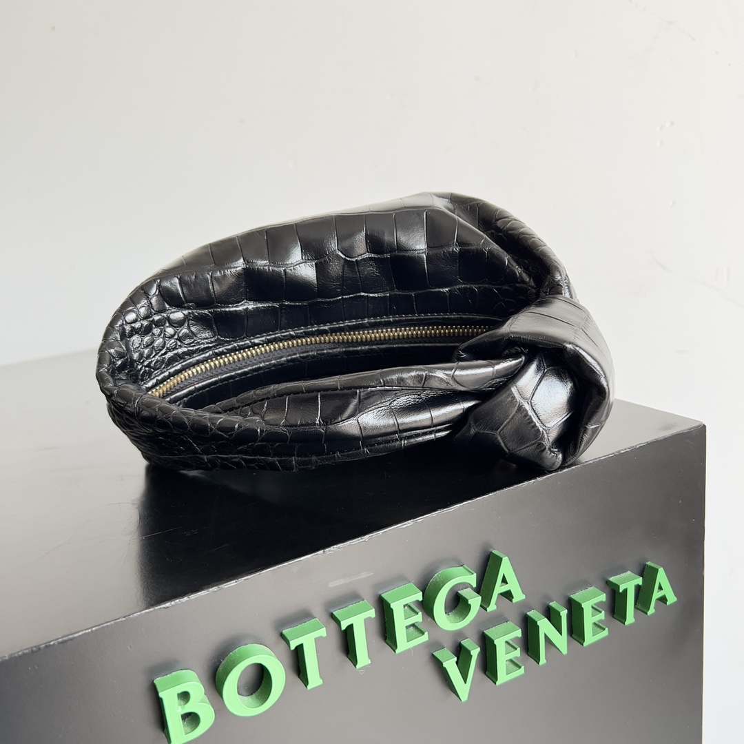 BOTTEGAVENETA葆蝶家女士JODIE手袋迷你包包ins博主人手一只的时尚小包打结元素让整只包适