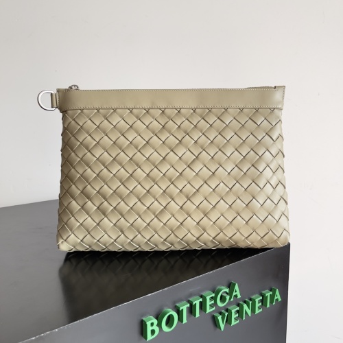 Bottega Veneta Leather Woven Clutch Bag,33*22*7cm,Men's Fashion Handbag