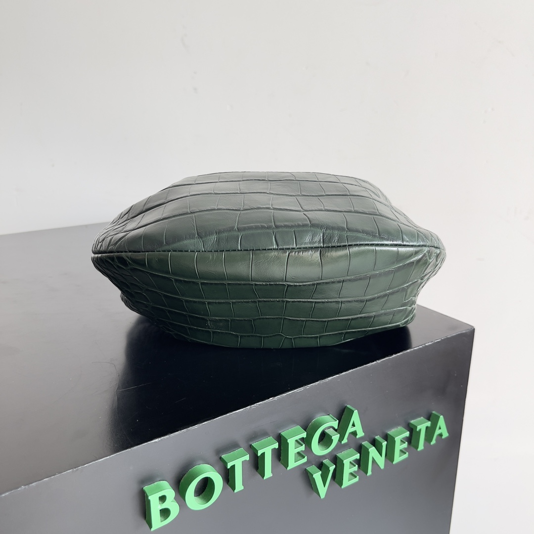 BOTTEGAVENETA葆蝶家女士JODIE手袋迷你包包ins博主人手一只的时尚小包打结元素让整只包适