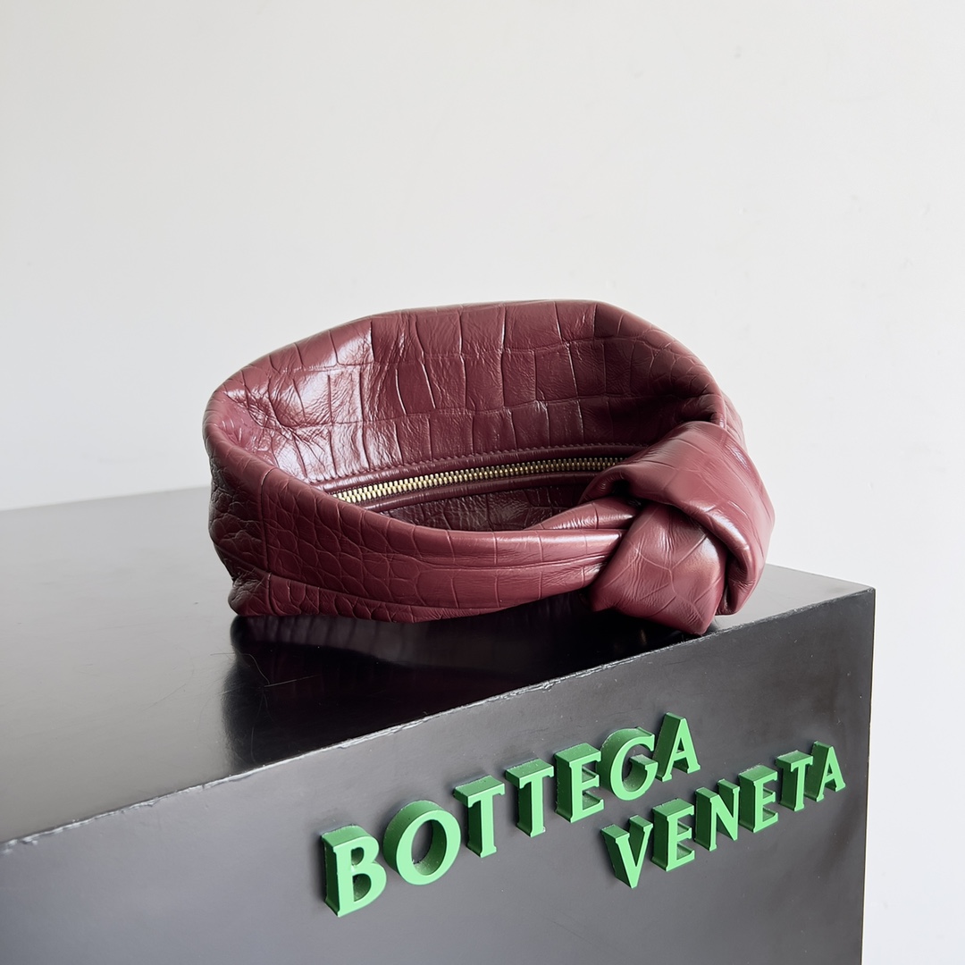 BOTTEGAVENETA葆蝶家女士JODIE手袋迷你包包ins博主人手一只的时尚小包打结元素让整只包适