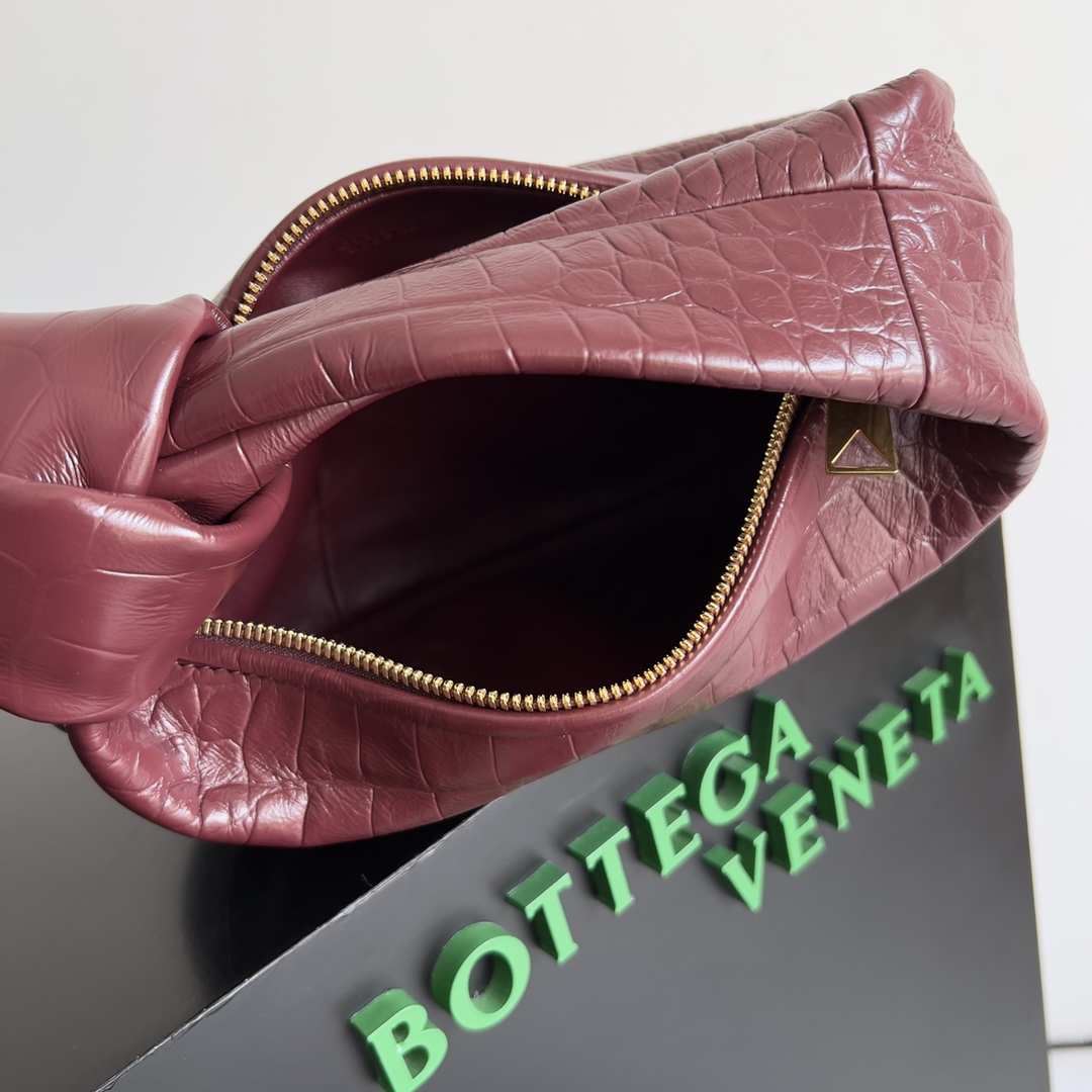 BOTTEGAVENETA葆蝶家女士JODIE手袋迷你包包ins博主人手一只的时尚小包打结元素让整只包适