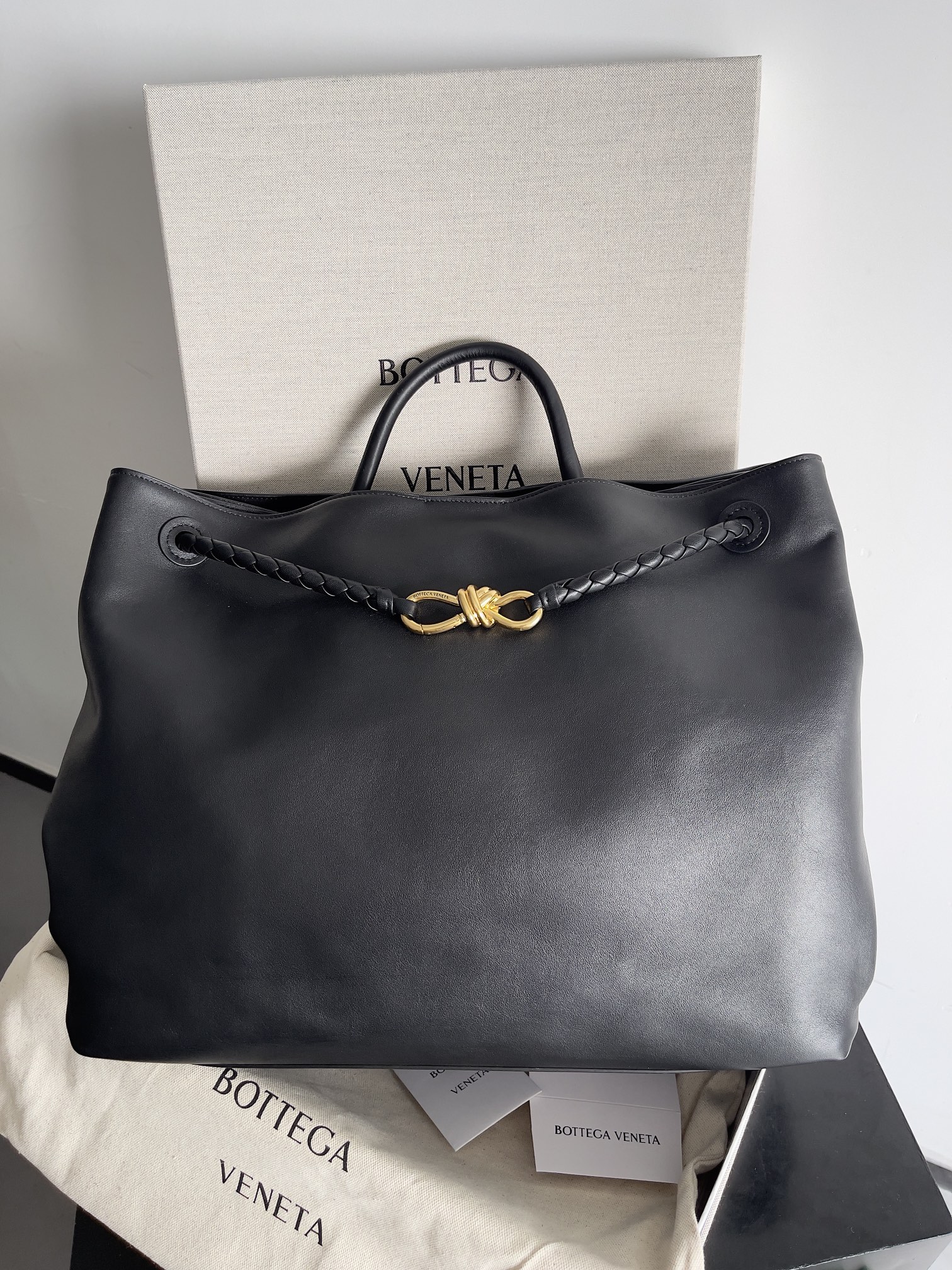Bottega Veneta black