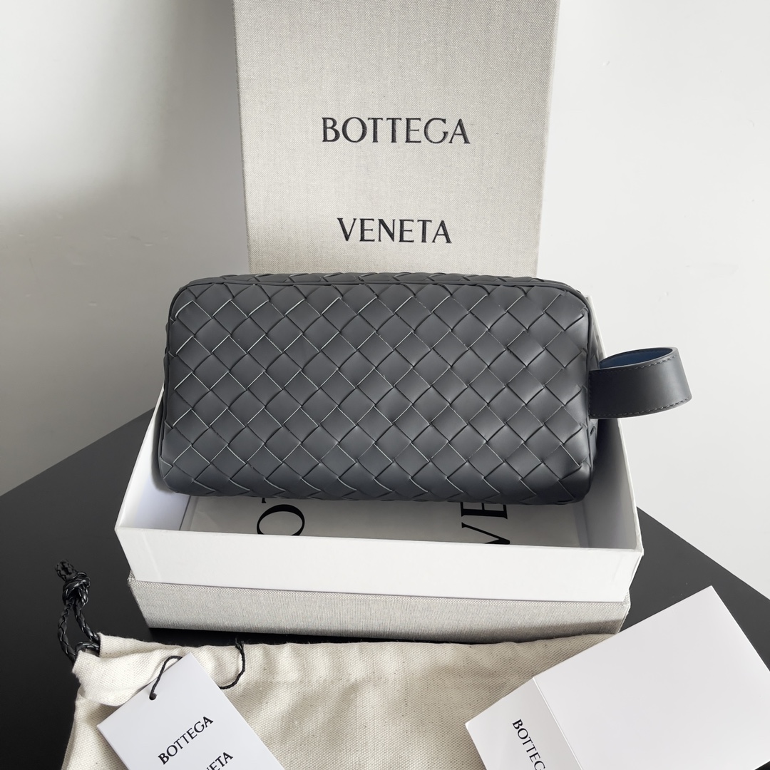 Bottega Veneta rock gray