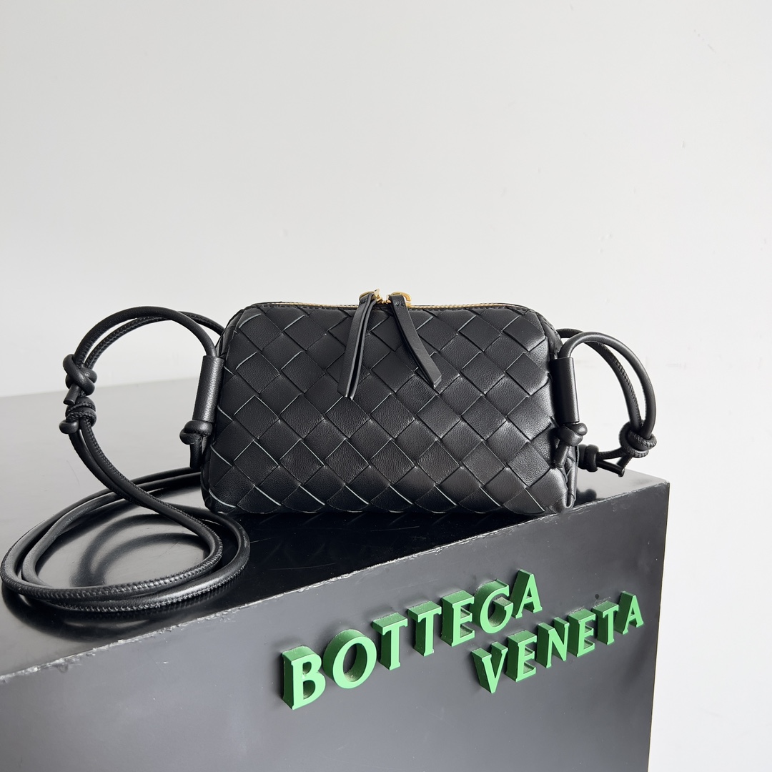 Bottega Veneta Bolsos de embrague Mini bolsos Tejido Colección de otoño Pouch Mini